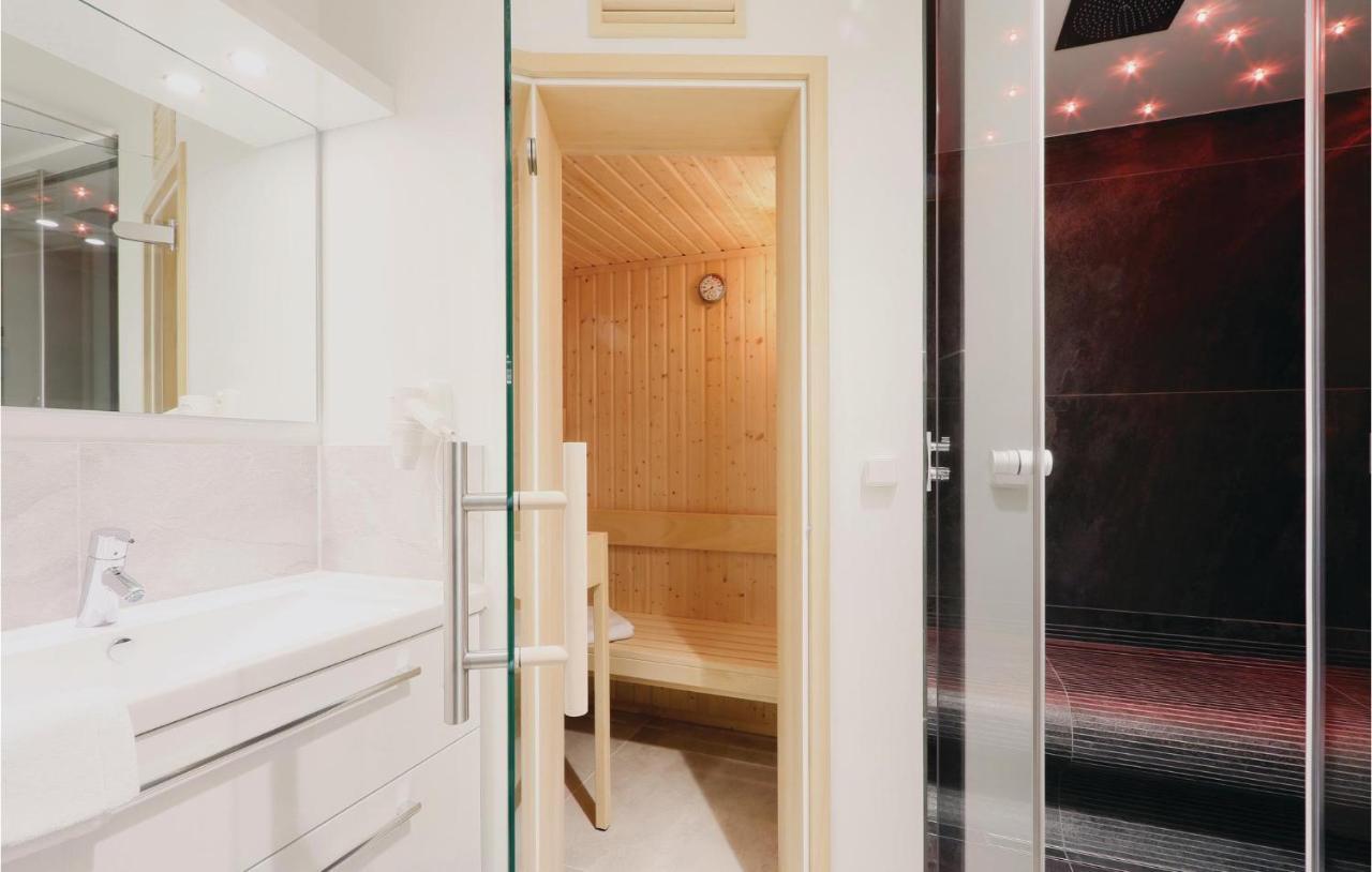 Amazing Apartment In Luebeck Travemuende With Sauna Kültér fotó